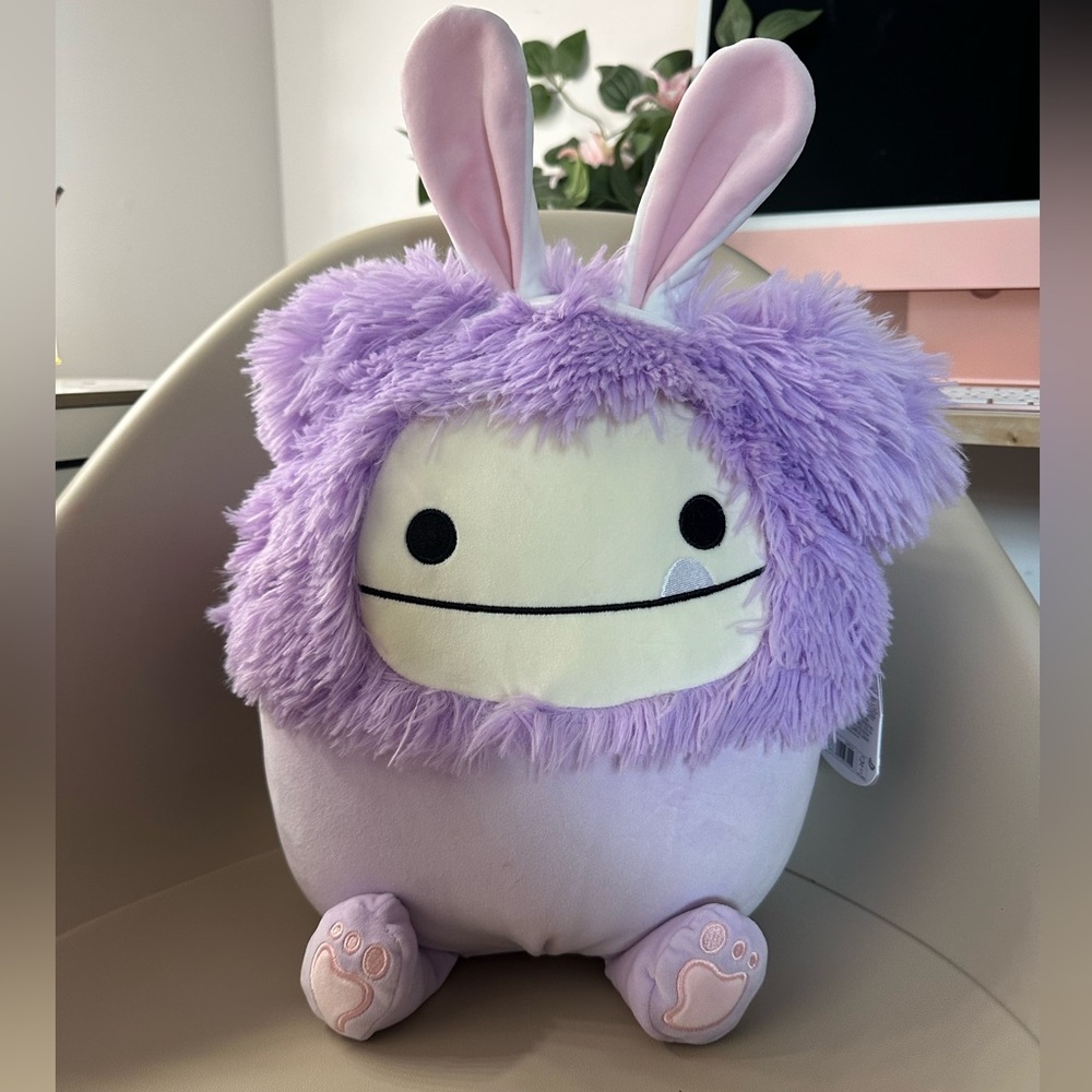 Squishmallow Bigfoot Dilka 12 “ BNWT